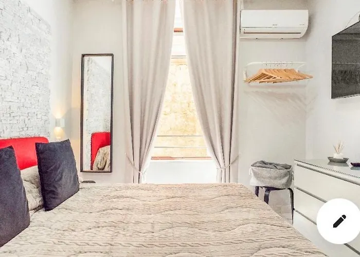 Stazione Πανσιόν 4*