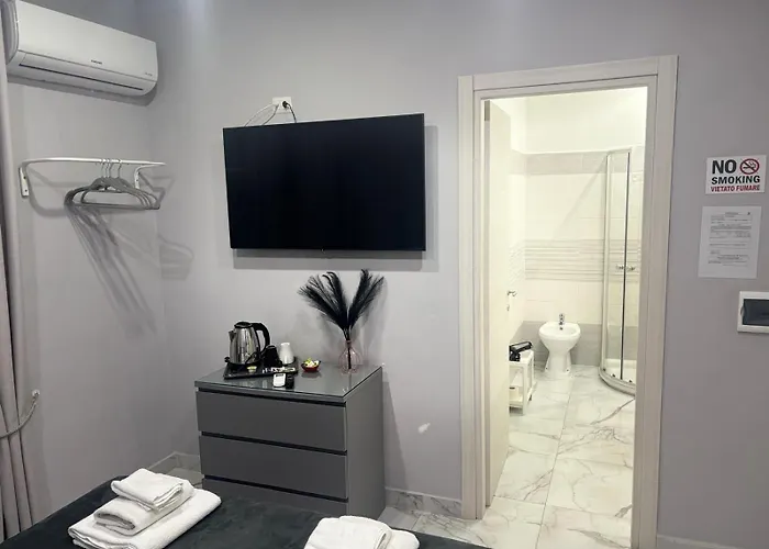 Stazione Πανσιόν Νάπολη