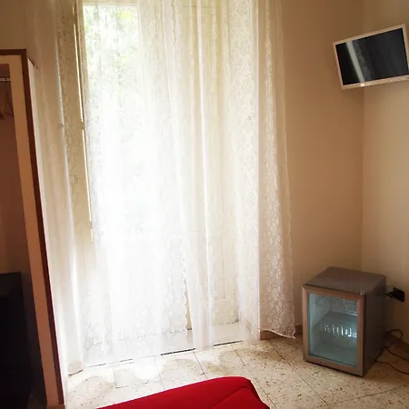 Stazione 4* Nápoles