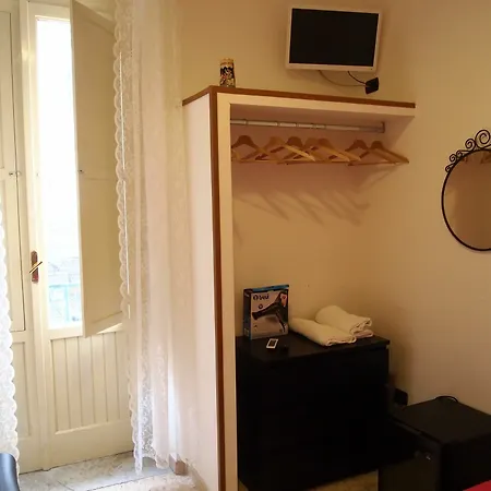 Casa de hóspedes Stazione 4*